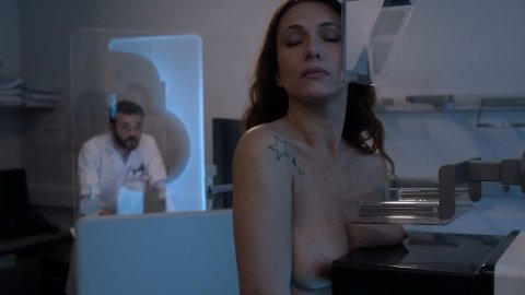 Natacha Lindinger - Nude Breasts in Sam s03e01-07 (2019)