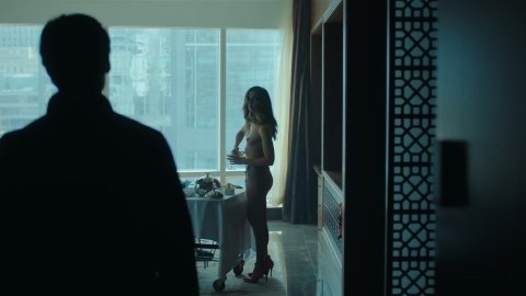 Jennifer Krukowski - Nude Breasts in Titans s02e07 (2019)