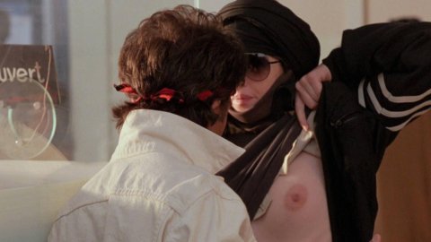 Isabelle Adjani - Nude Breasts in Ishtar (1987)