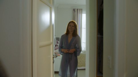 Lavinia Wilson - Nude Breasts in Deutschland e02-08 (2018)