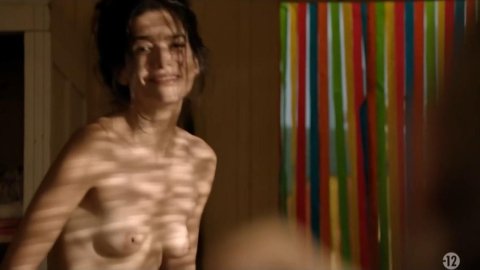 Flora Bonfenti - Nude Breasts in Guyane s01e07 (2017)