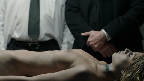 Florencia Malajovich - Nude Breasts in Estocolmo s01e02 (2016)