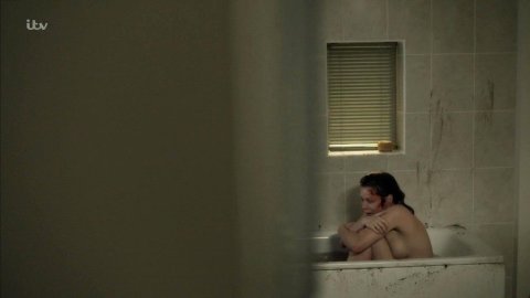 Anna Friel - Nude Breasts in Marcella s01e01 (2016)