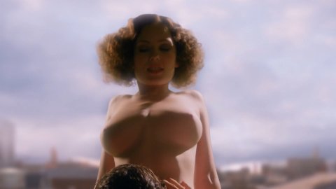 Gracie Gilbert - Nude Breasts in Underbelly s06e05 (2013)