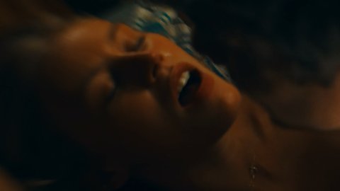 Danika Yarosh - Nude Breasts in The Purge s02e03 (2019)