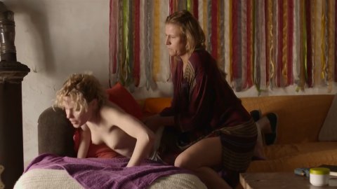 Franziska Weisz, Julia Franz Richter - Nude Breasts in The Diver Inside (2019)