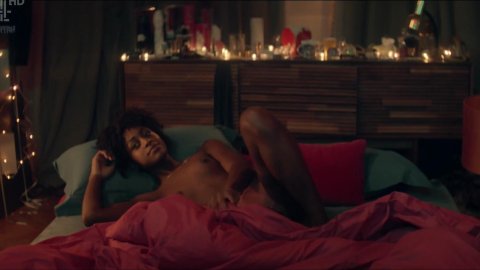 Simona Brown, Tallulah Haddon - Nude Breasts in Kiss Me First s01e01 (2018)