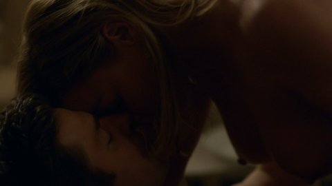 Abbie Cornish - Nude Breasts in Tom Clancy's Jack Ryan s01e04 (2018)