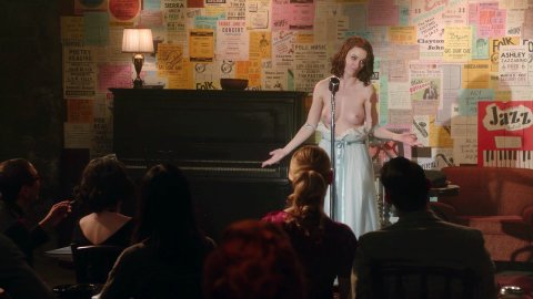 Rachel Brosnahan - Nude Breasts in The Marvelous Mrs. Maisel s01e01 (2017)