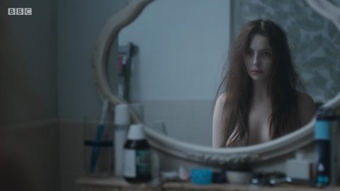 Jodie Comer - Nude Breasts in Thirteen s01e01 (2016)