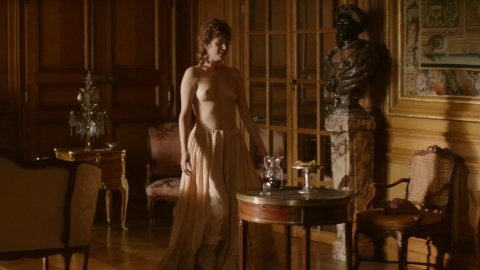 Manon Kneuse - Nude Breasts in Lady J (2018)