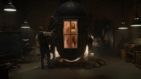 Sara Vickers - Nude Breasts in Watchmen s01e04 (2019)