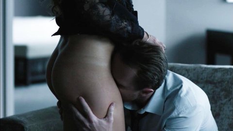 Riley Keough - Nude Breasts in The Girlfriend Experience s01e13 (2016)