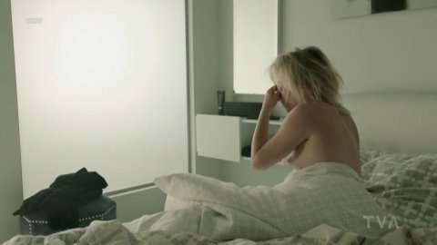 Eve Lemieux - Nude Breasts in Fugueuse s01e03 (2018)