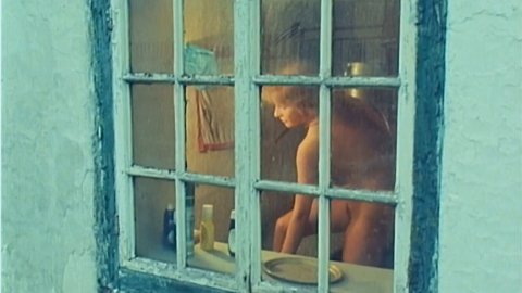 Alice Chrtkova - Nude Breasts in Druhý dech s01e13 (1988)