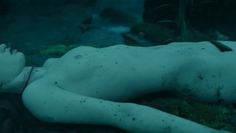 Marta Etura, Valeria Salcedo - Nude Breasts in The Invisible Guardian (2017)