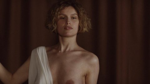 Laetitia Casta - Nude Breasts in The Maiden and the Wolves (2007)