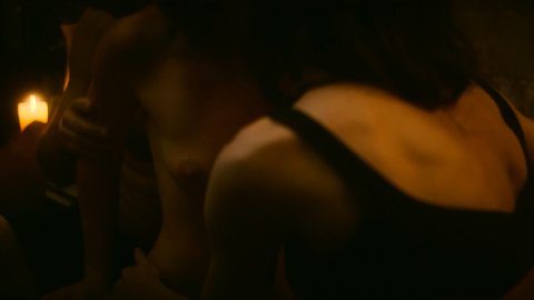 Samantha Soule, Ellen Page - Nude Breasts in Tales of the City s01e02 (2019)