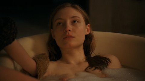 Julia Roy - Nude Breasts in Never Ever (2016)