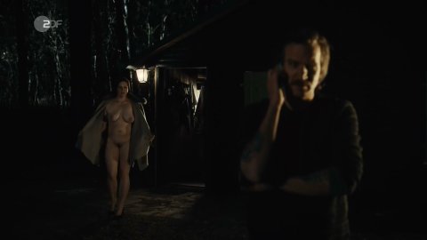 Anne Weinknecht - Nude Breasts in Kommissarin Heller s01e09 (2019)