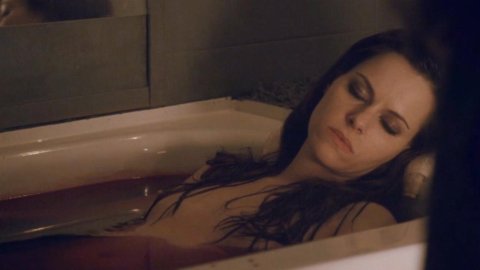 Emily Hampshire - Nude Breasts in Die (2010)